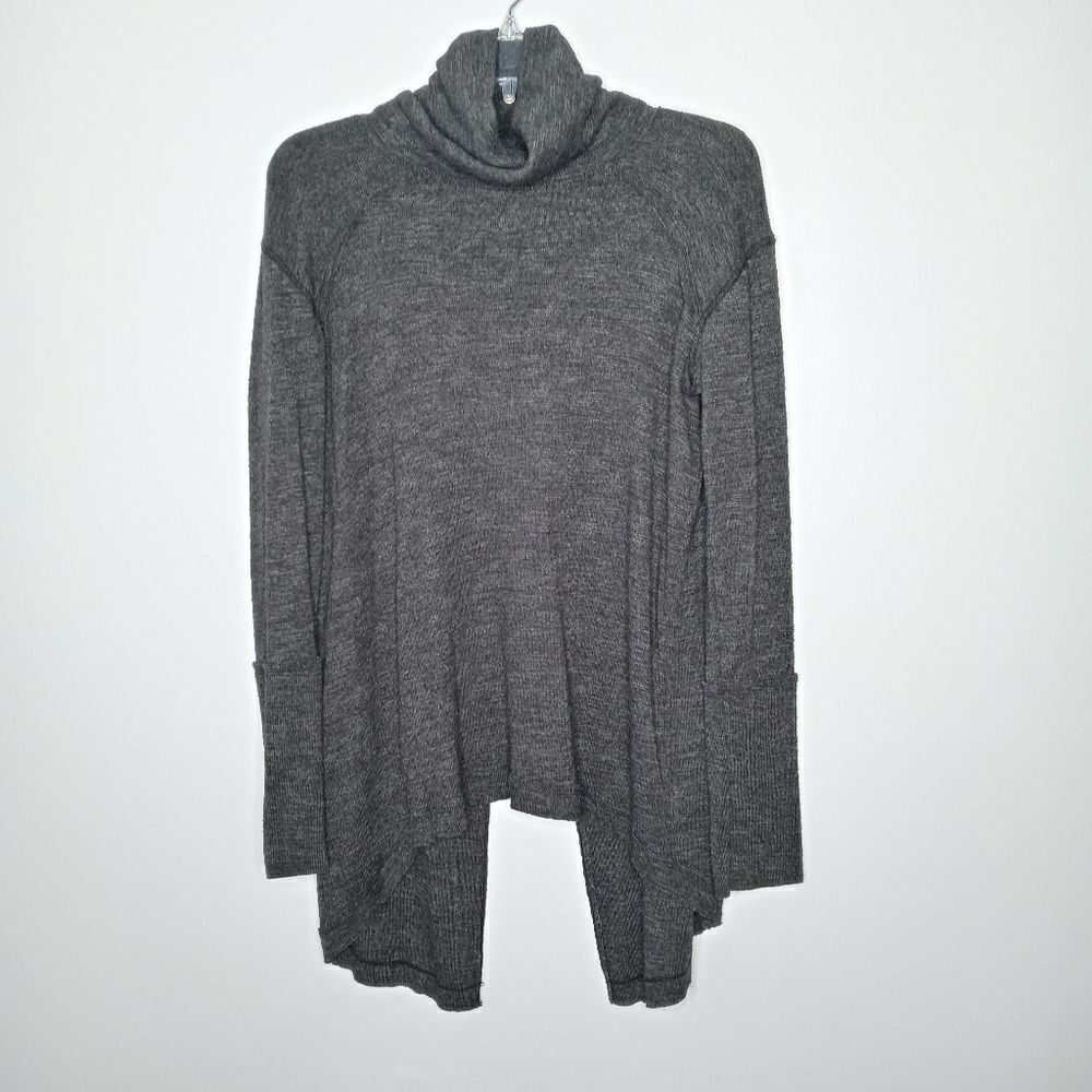Free People Split Back Turtleneck Size Small